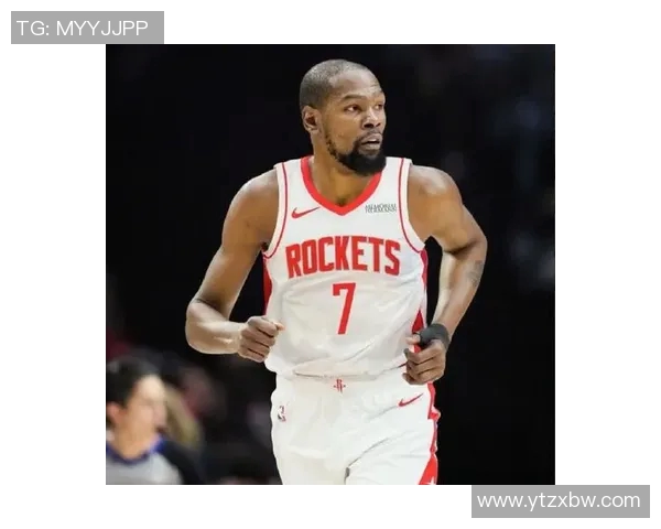 凯文杜兰特跨界挑战足球明星身份展现全新运动魅力与激情