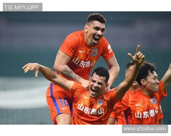 广州足球队以85分领跑精英赛积分榜展现强劲实力和争冠决心